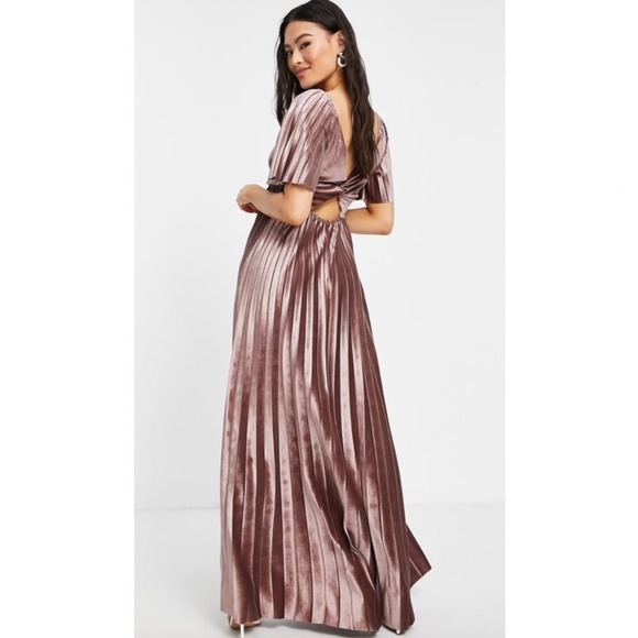 (NWT) ASOS DESIGN twist back pleated empire waist velvet maxi dress in champagne - Picture 3 of 9